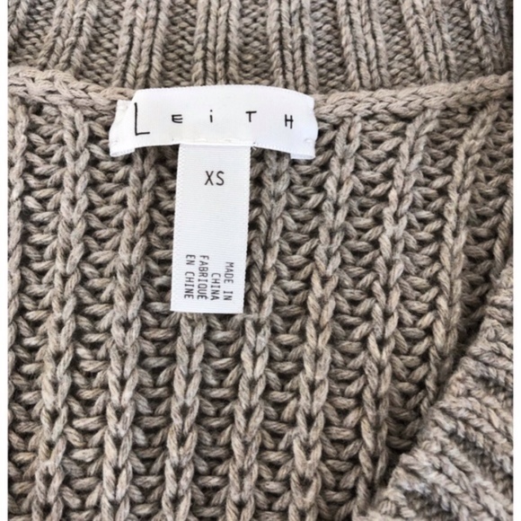 Leith Ribbed Cold Shoulder Sweater - Picture 8 of 8